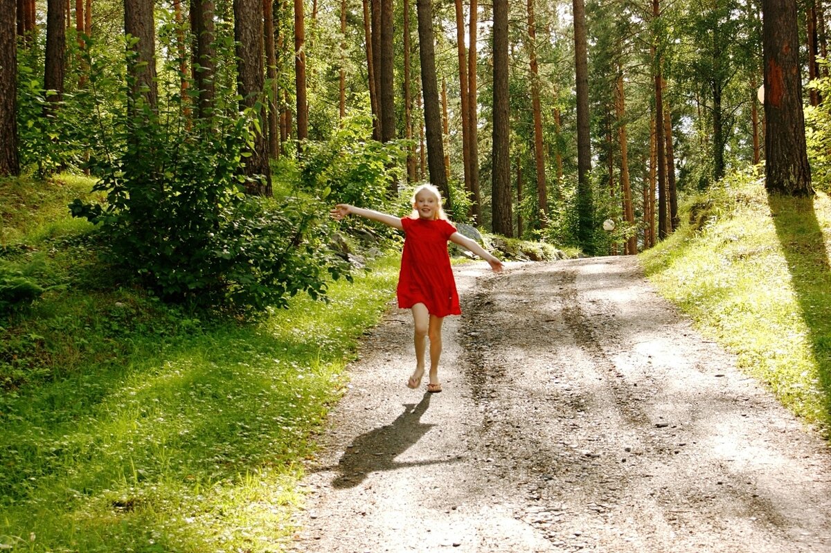 Счастливое детство - Галина Нестратова