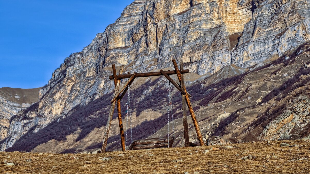 Качели с видом на горы - Мариша 