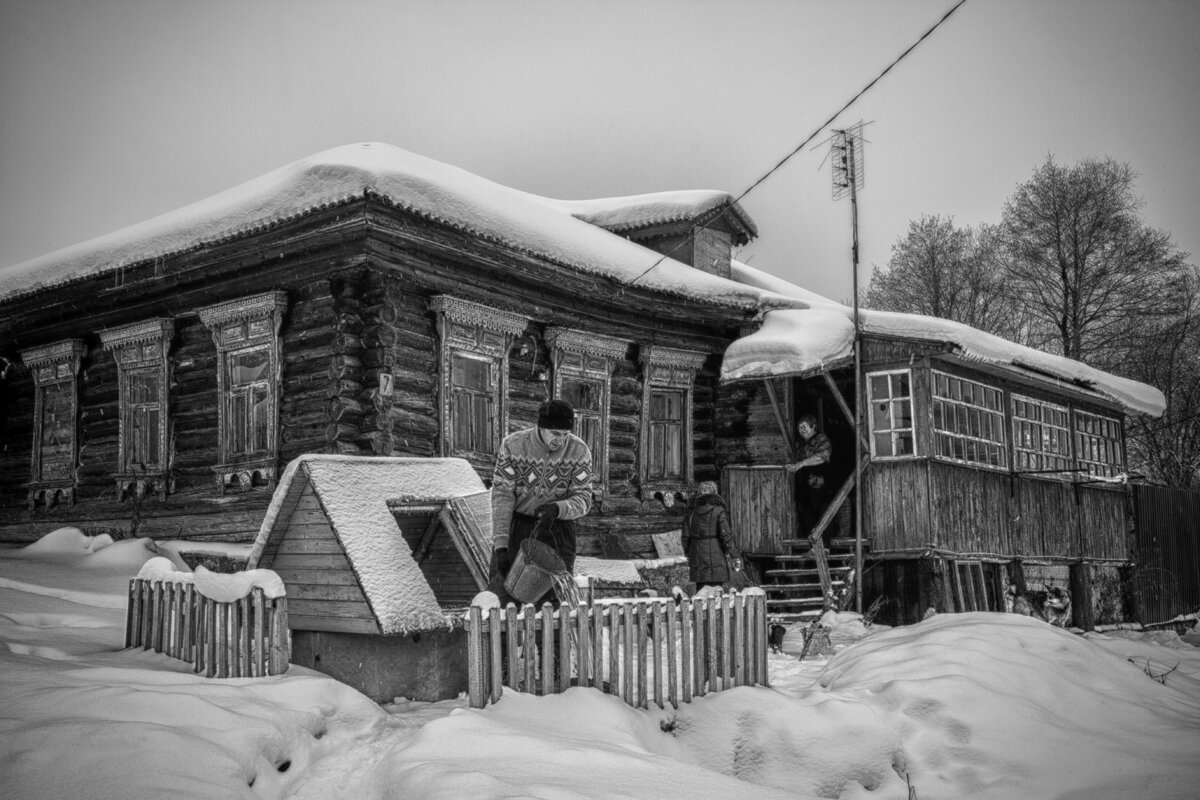У колодца - Владимир Гришин