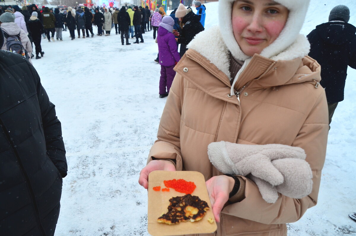 Масленичное угощение. - Михаил Курзанцев