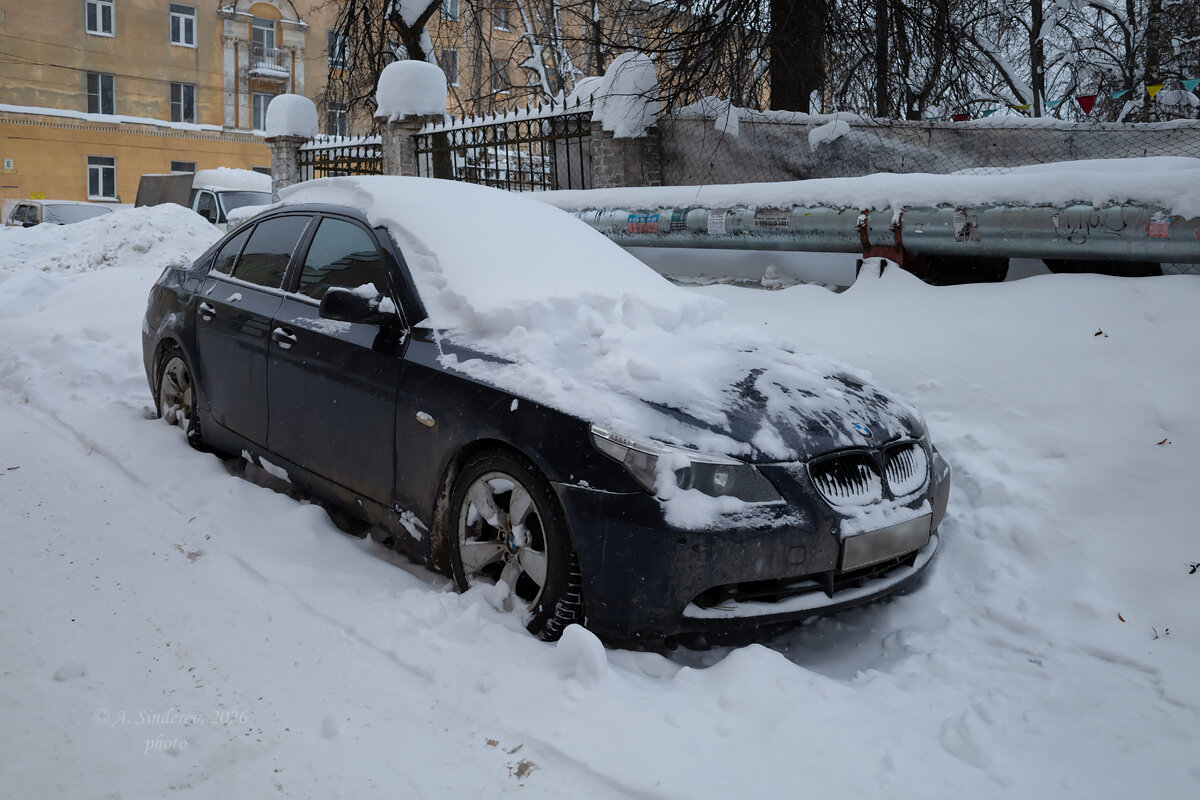 Автомобиль в снегу - Александр Синдерёв
