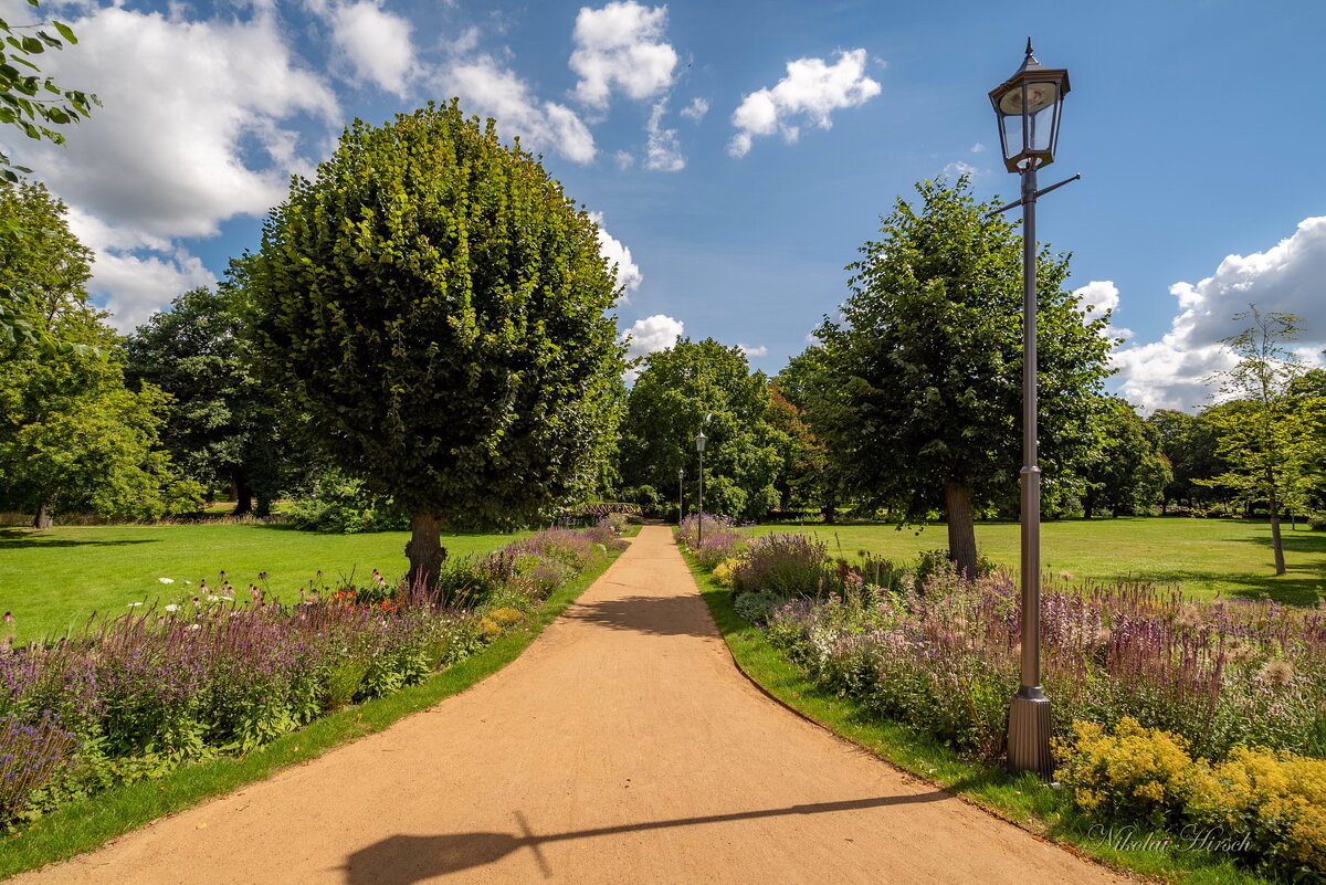 Парковая зона... - Николай Гирш Парковая зона... - Николай Гирш