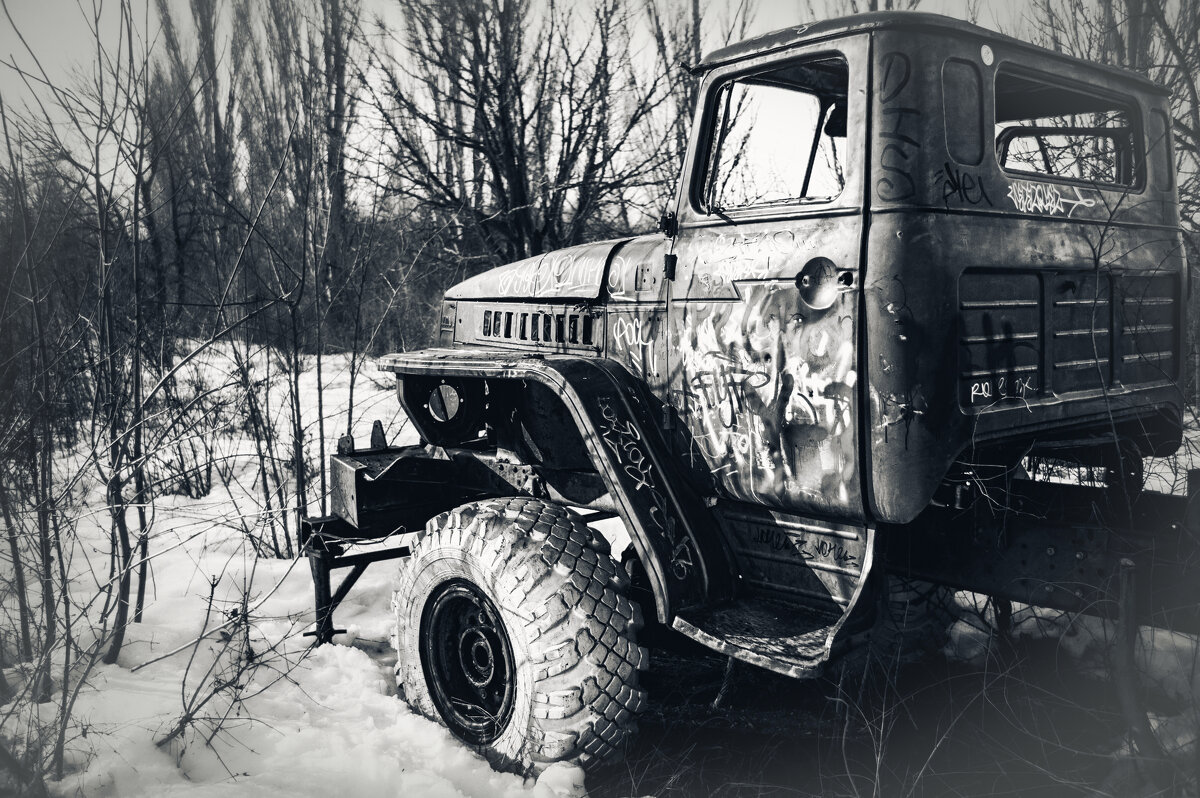 Поглощён и истерзан временем.. - Сергей В Поглощён и истерзан временем.. - Сергей В