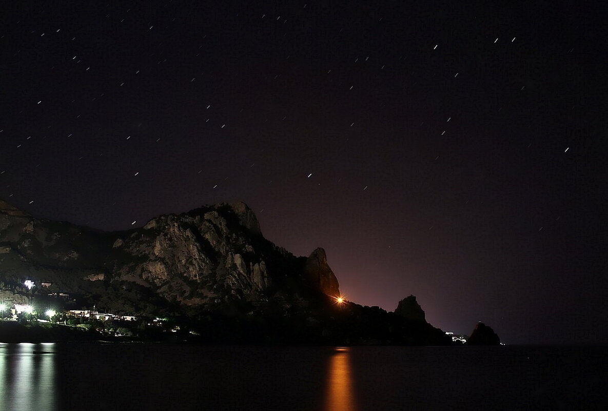 Гора Кошка ночью. - Александр Герасенков