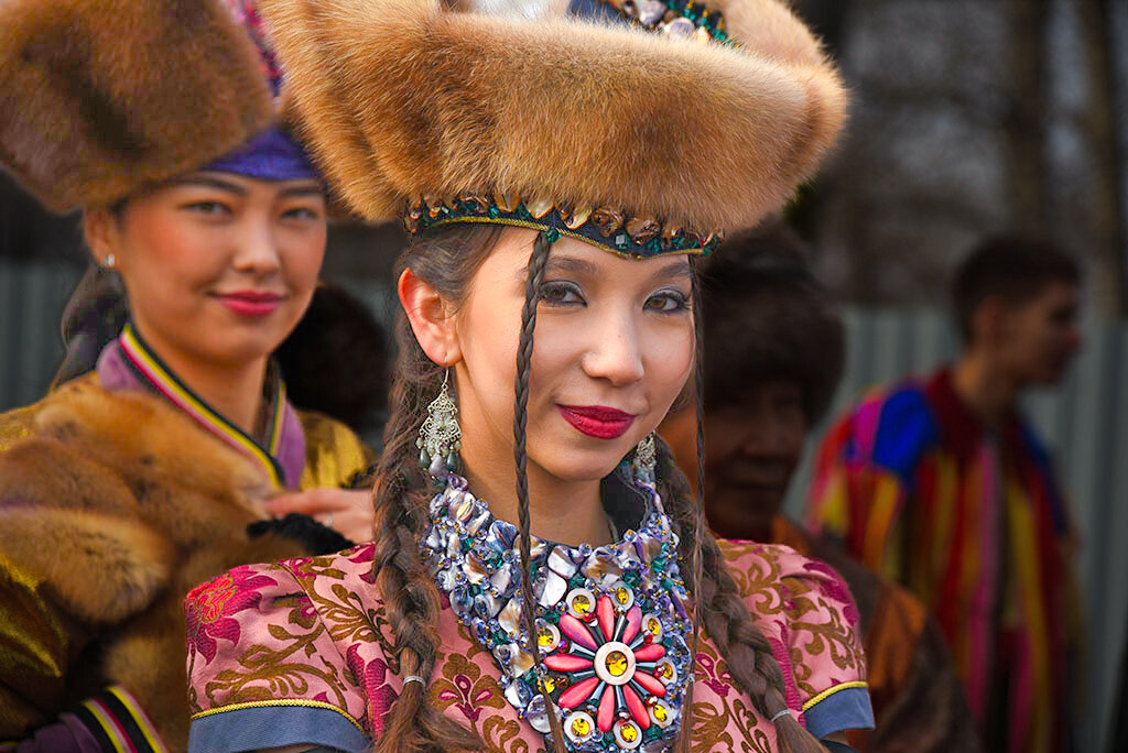 Чародейки - юрий Амосов Чародейки - юрий Амосов