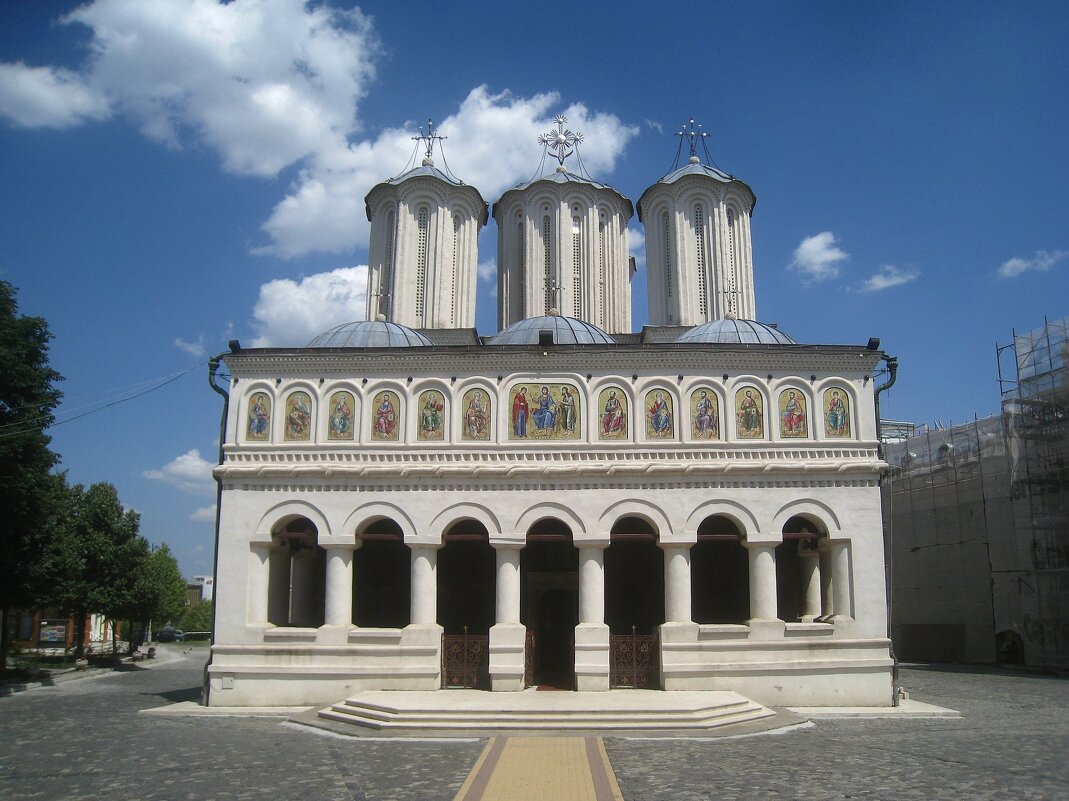 Патриарший собор Святых Константина и Елены в Бухаресте. - unix (Илья Утропов)