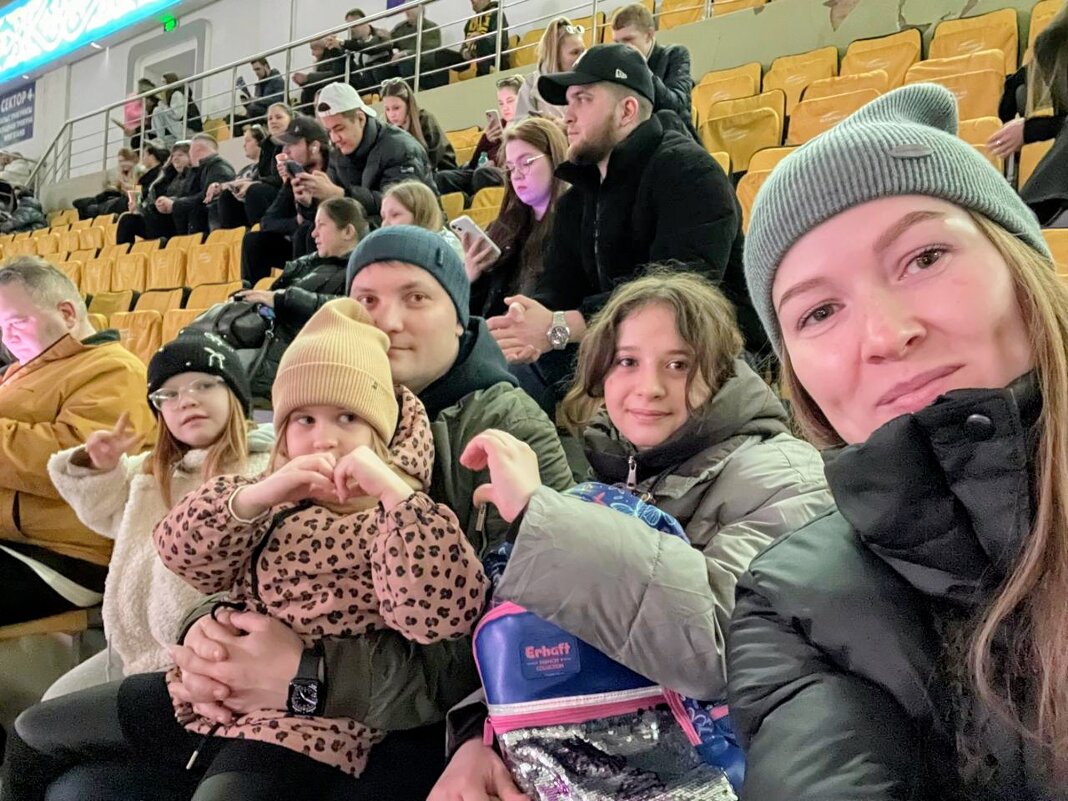 Все любят хоккей - Андрей Хлопонин