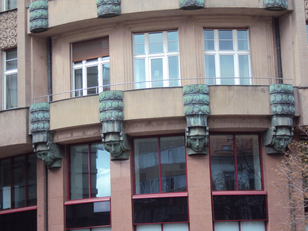 ПРАГА - Tata Wolf