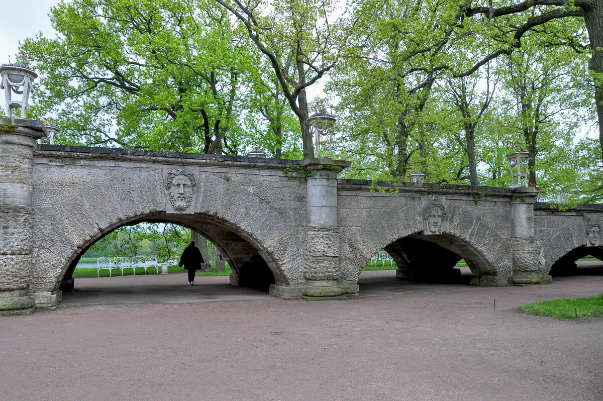 Пандус Камероновой галереи с масками ("Лестница богов") - Татьяна Машошина