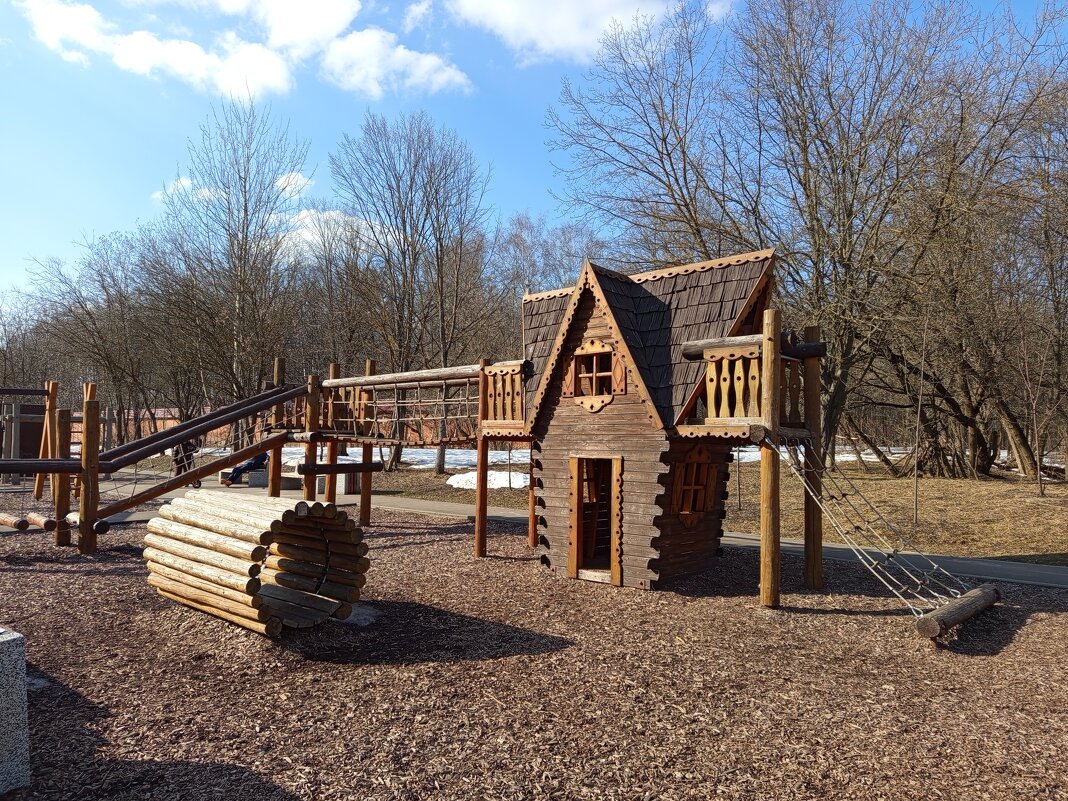 * * * - Андрей Лукьянов