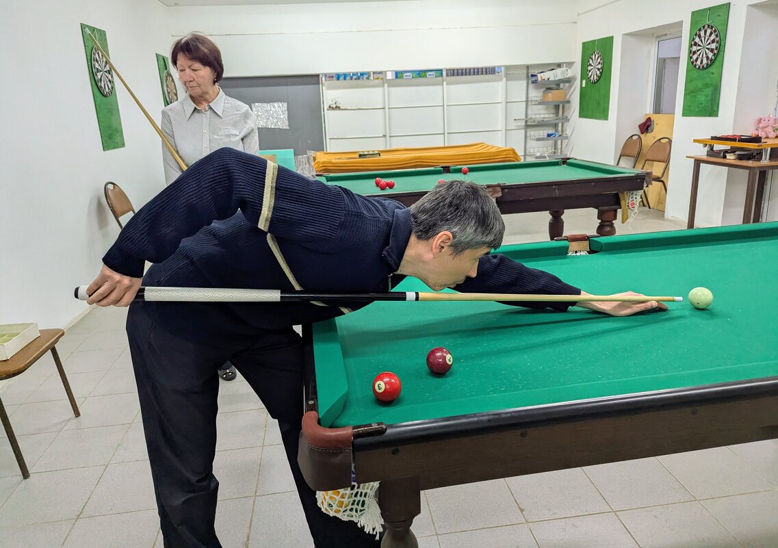 Играем в американский пул. - Андрей Хлопонин