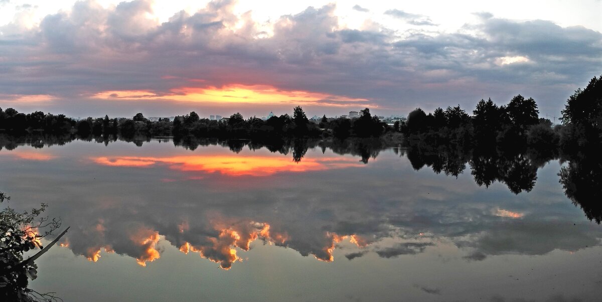 ...Закат на Стрелецком озере... - Александр Герасенков