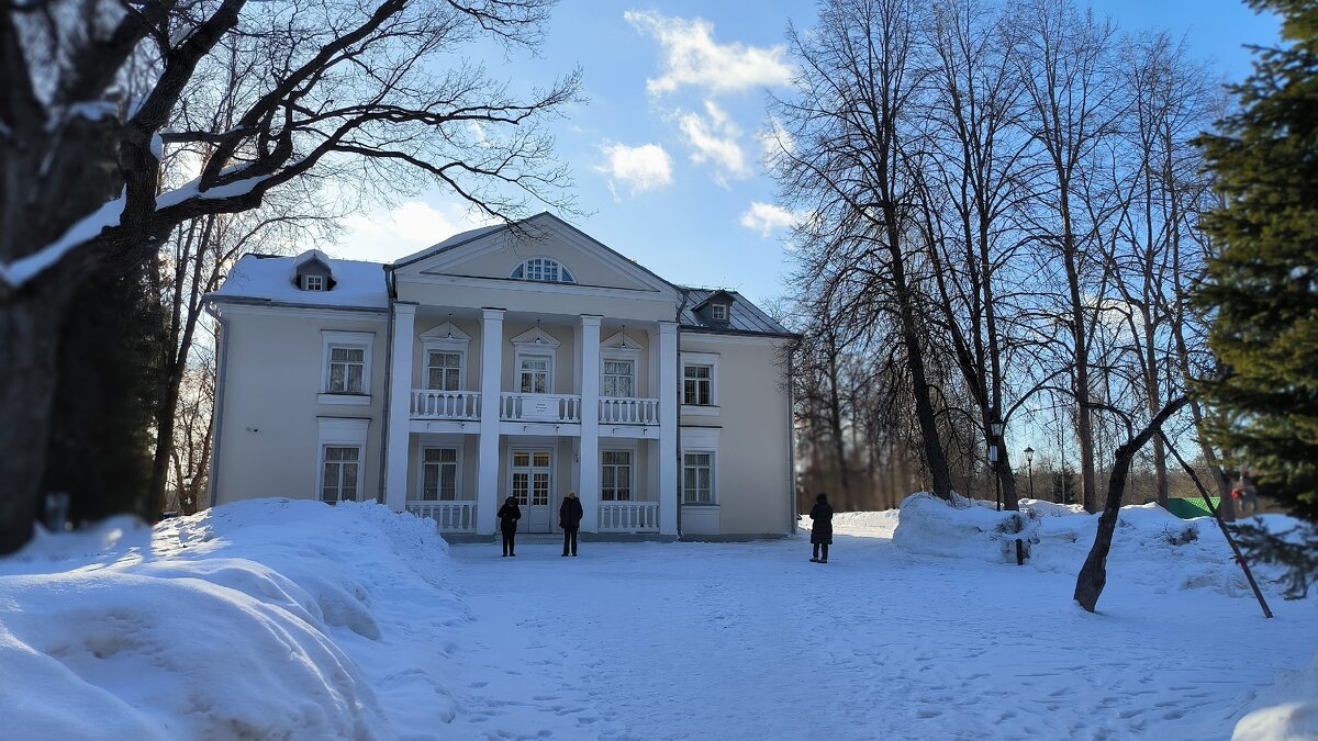 Бывший лечебный корпус в Абрамцево. - Ольга 