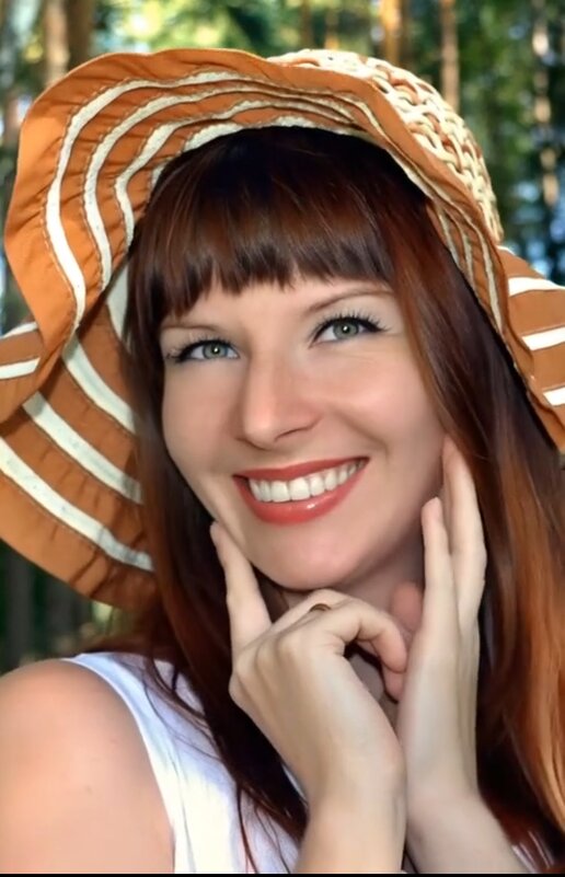 Каждая женщина красива на столько, на сколько уверена в себе. - Алла Кочергина