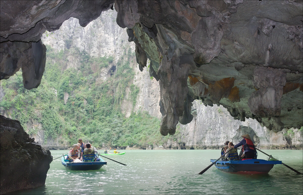 Водное путешествие среди скал - Валерий Готлиб
