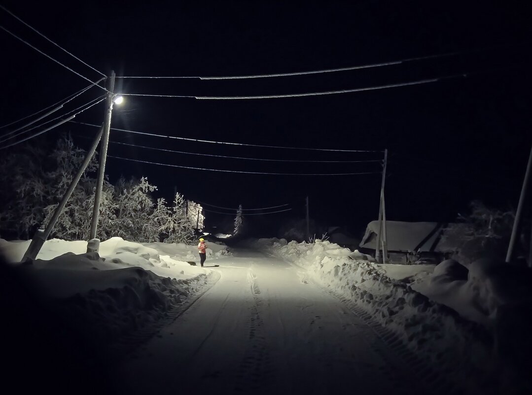 Через час Новый год - Александр Лебедев