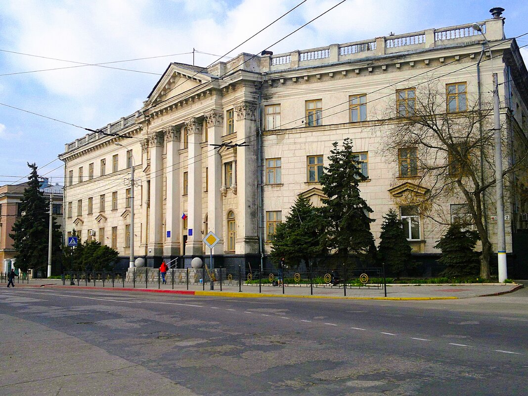 Керчь. Южный научно-исследовательский институт рыбного хозяйства и океанографии. - Пётр Чернега