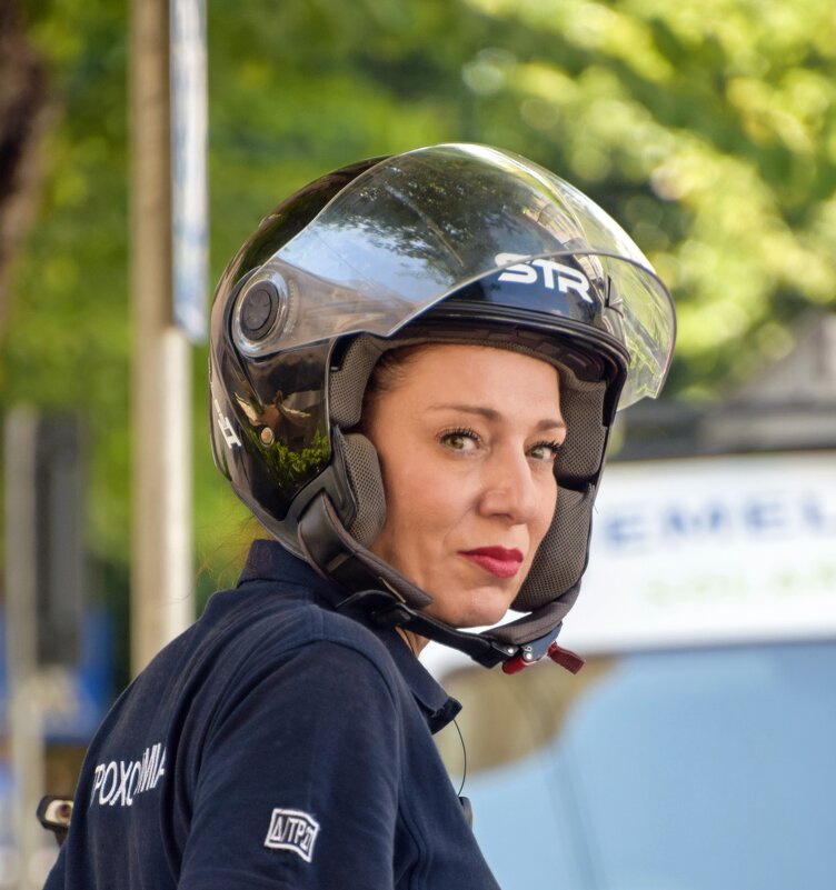 Симпатичный полицейский - Олег 