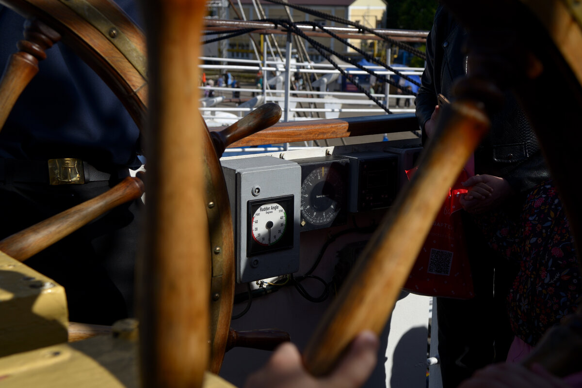 "Мир". Компас. - Константин Белоногов