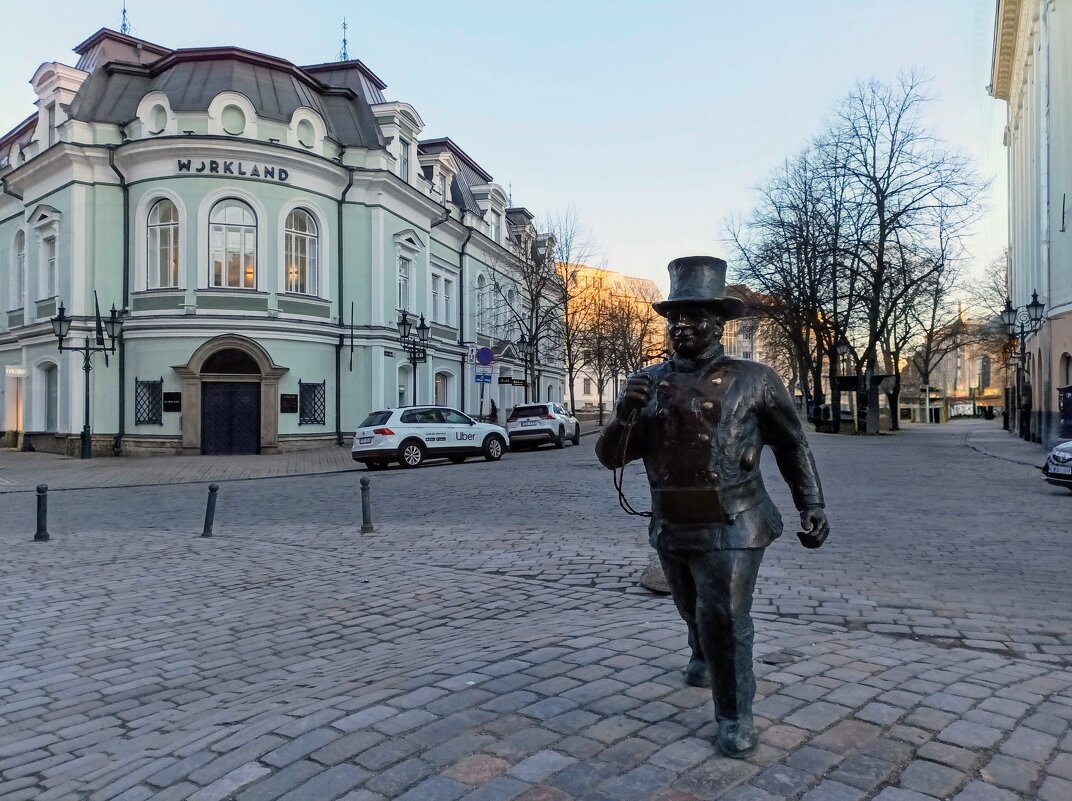 Скульптура "Удачливый трубочист" - Veera V