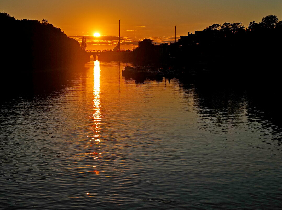 На Большой Невке - Магомед . На Большой Невке - Магомед .
