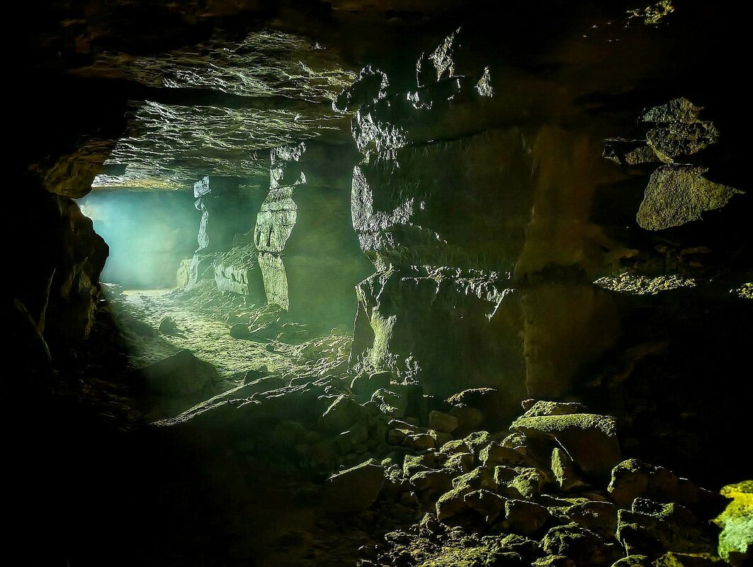 В подмосковных каменоломнях - Елена 