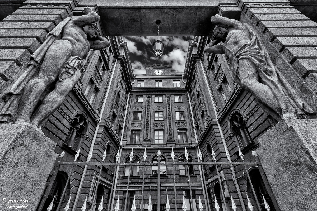 Атланты дома Веге - Евгений 