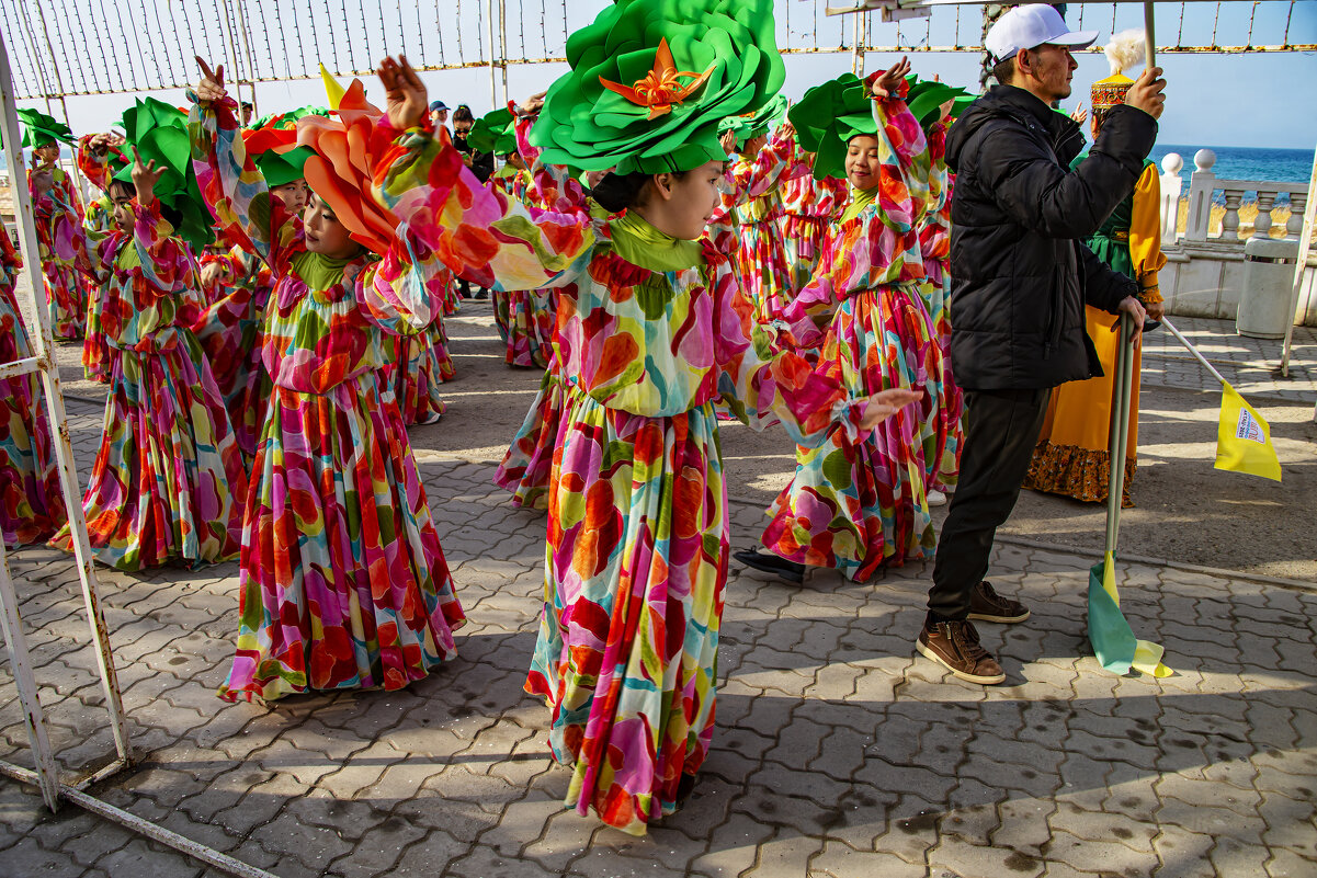 Наурыз - Анатолий Чикчирный