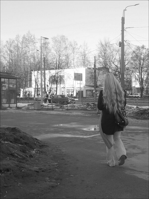 "Девушка по городу шагает..." - zavitok *