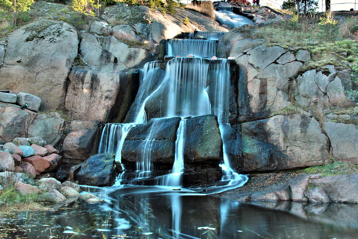 Искусственный водопад в парке Сапока в Котке - Сергей Сомихин Искусственный водопад в парке Сапока в Котке - Сергей Сомихин