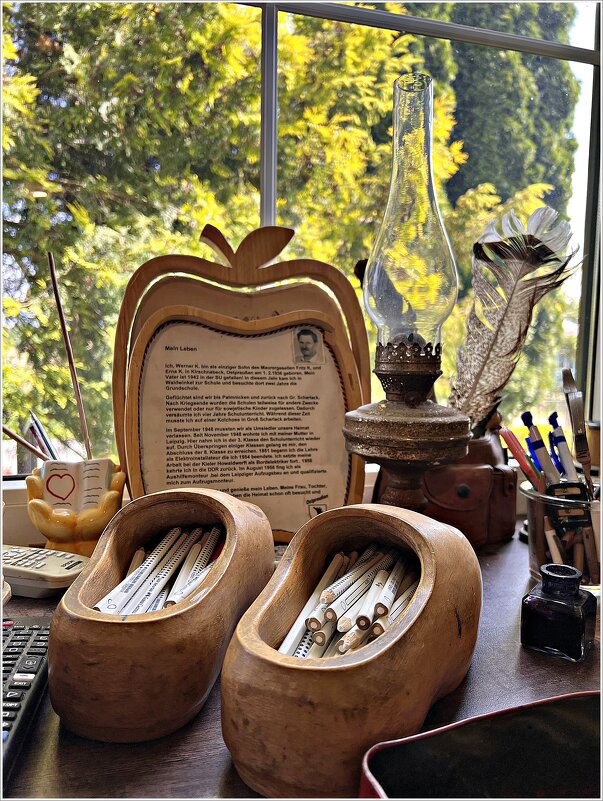 В музее школы Вальдвинкель. Канцелярские принадлежности. - Валерия Комова