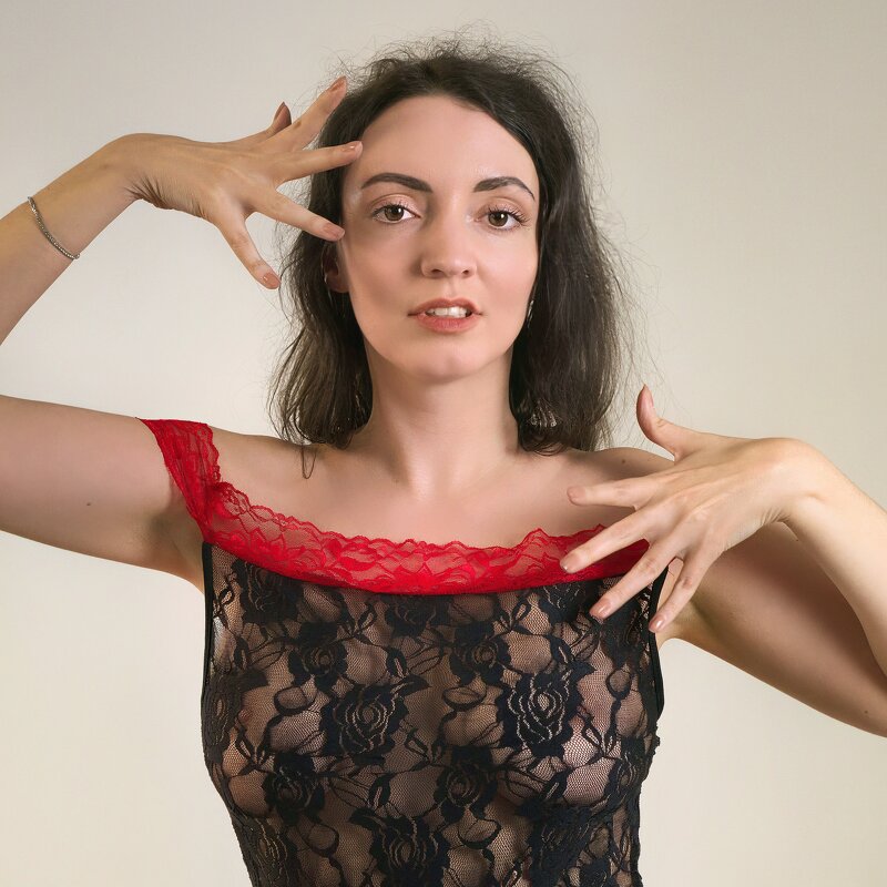 Жестикулирующая - And I go