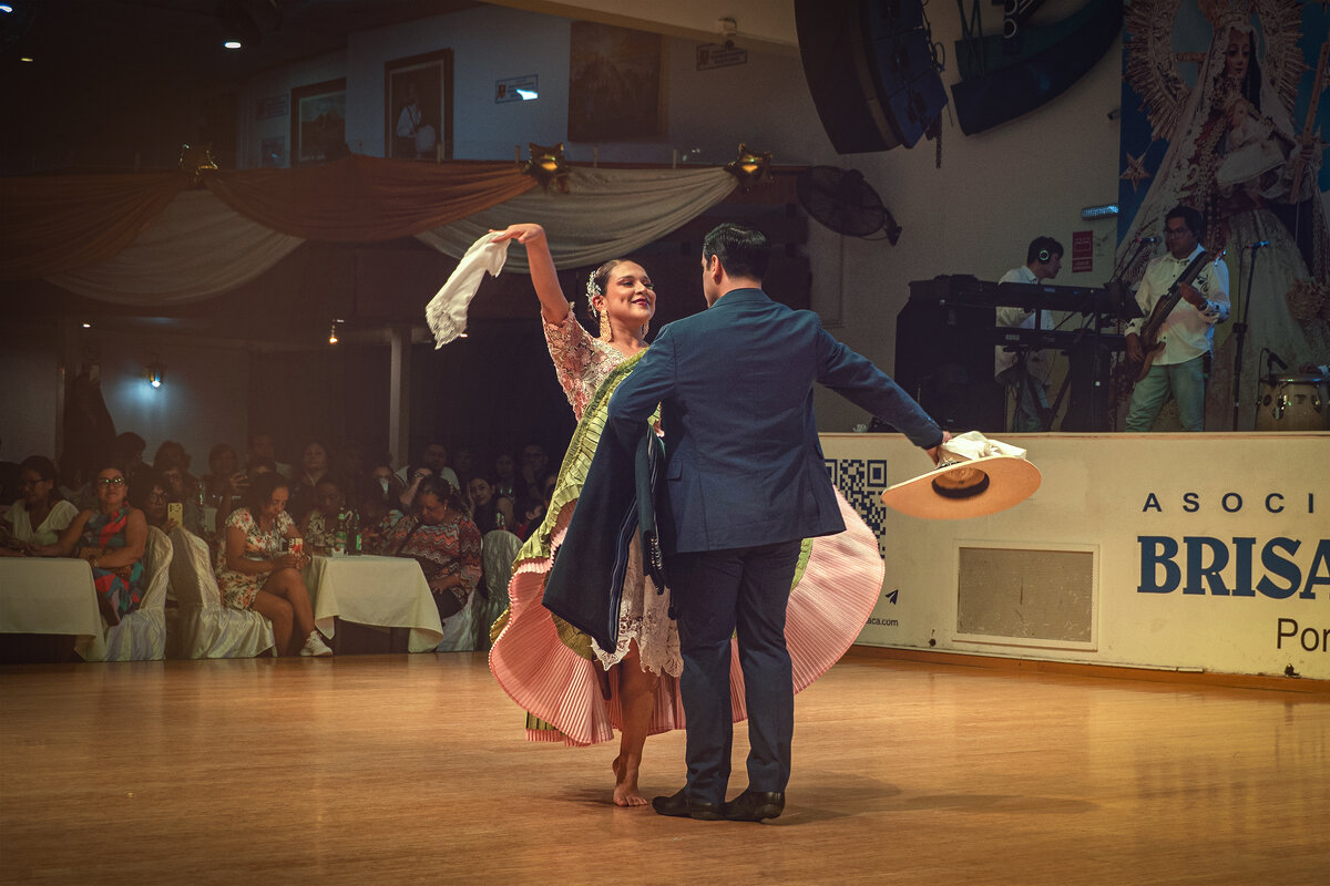 Шоу Las Brisas del Titicaca - Svetlana Galvez Шоу Las Brisas del Titicaca - Svetlana Galvez