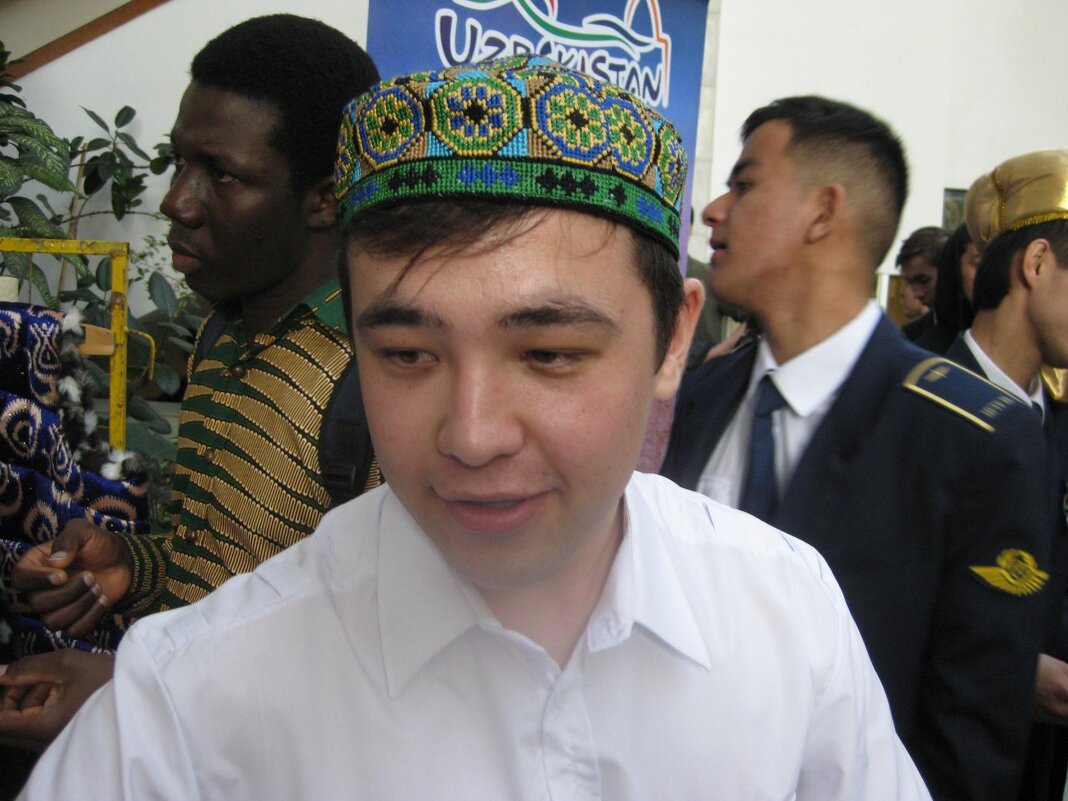 В тюбетейке паренёк - Дмитрий Никитин