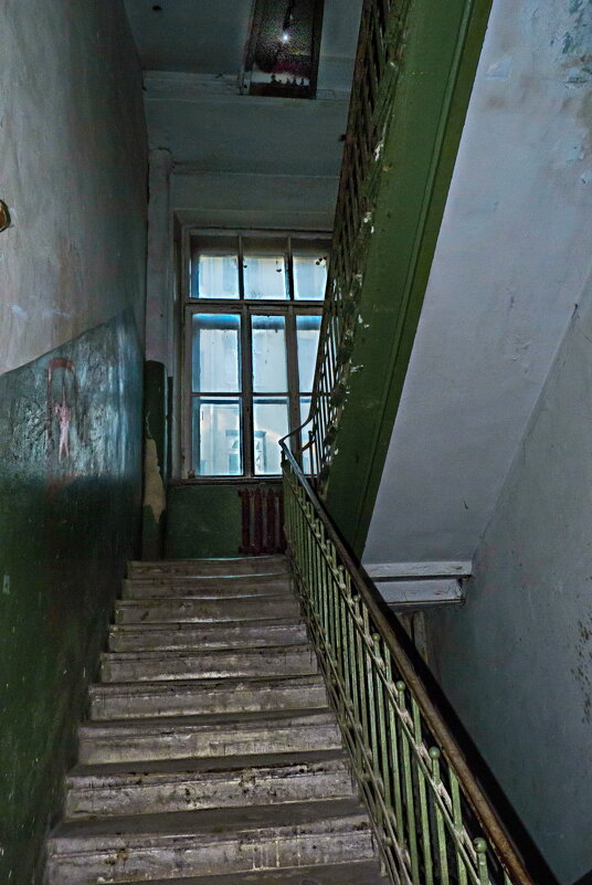 По лестнице вверх или вниз... - Наталья Rosenwasser