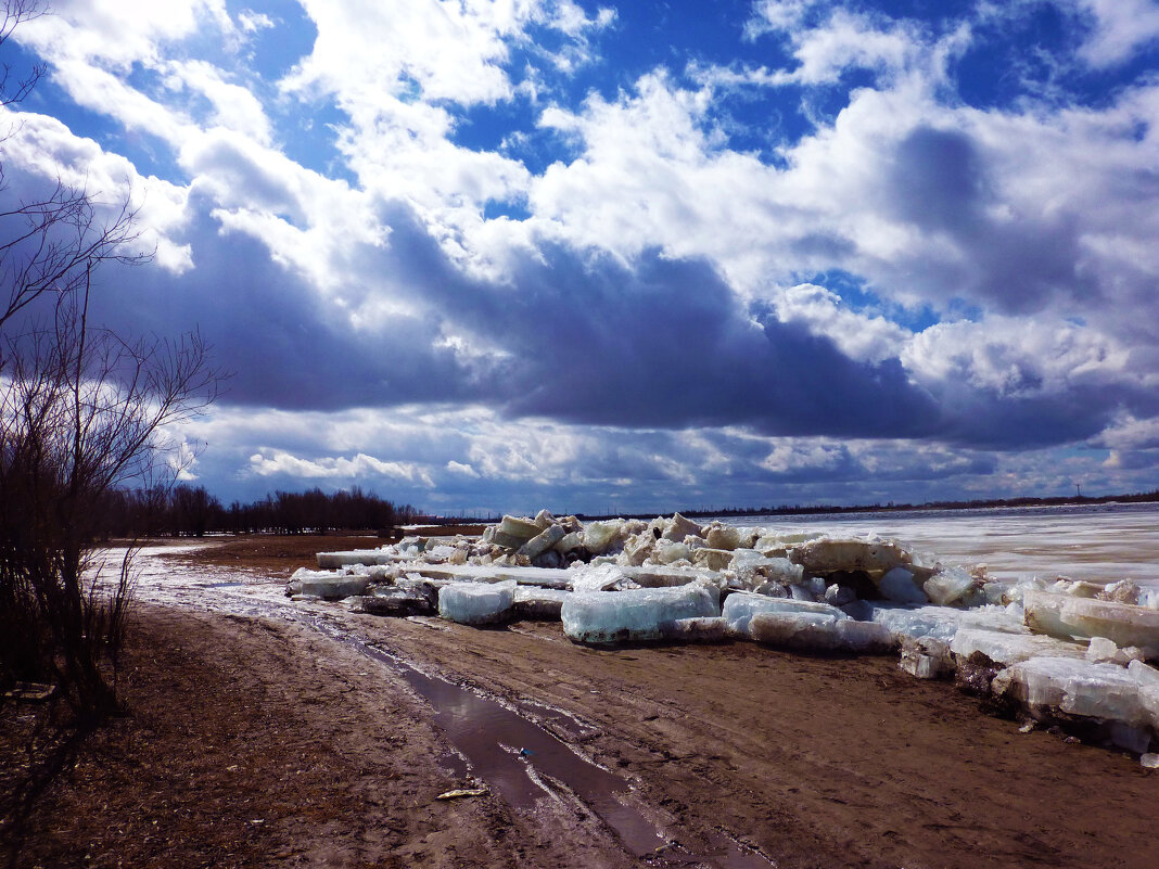 Май...Ледовая рапсодия весны! - Владимир 