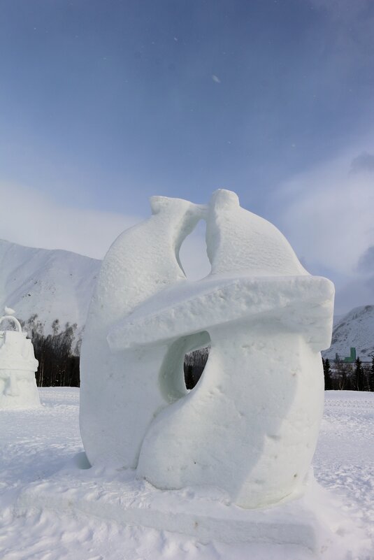 Снежные скульптуры в Хибинах - Ольга 