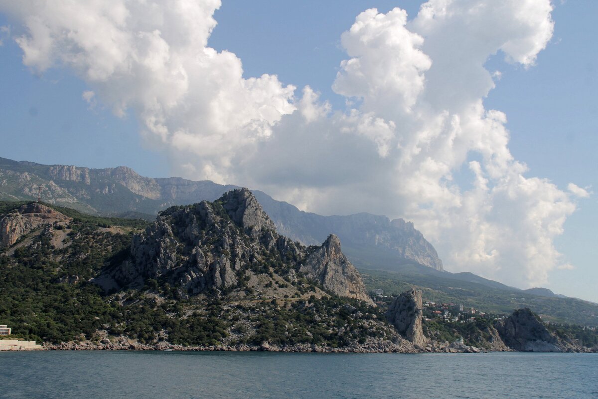 ...А над Симеизом - дождик... - Александр Герасенков