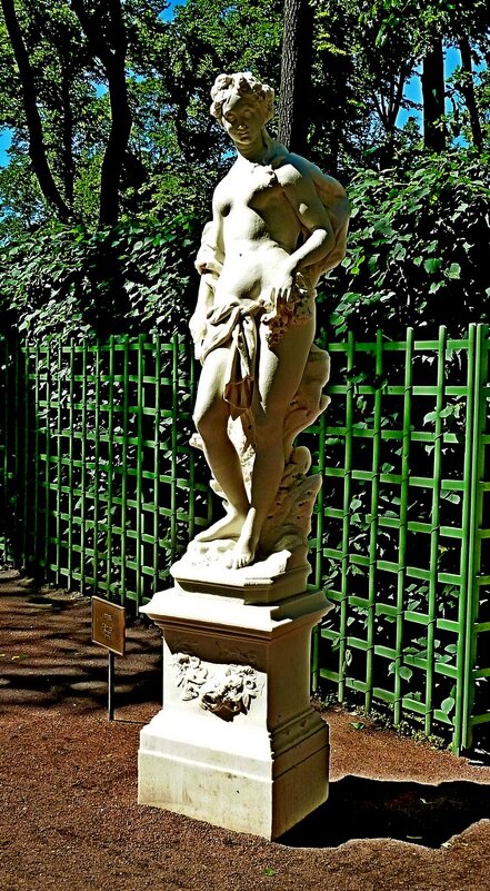 ЛЕТНИЙ САД. - Виктор Осипчук