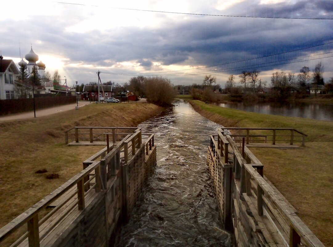 Тихвин кий шлюз - Сергей Кочнев