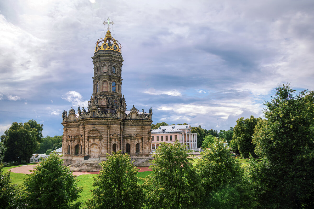 Церковь иконы Божьей Матери Знамение в п.Дубровицы - Олег Подлесных