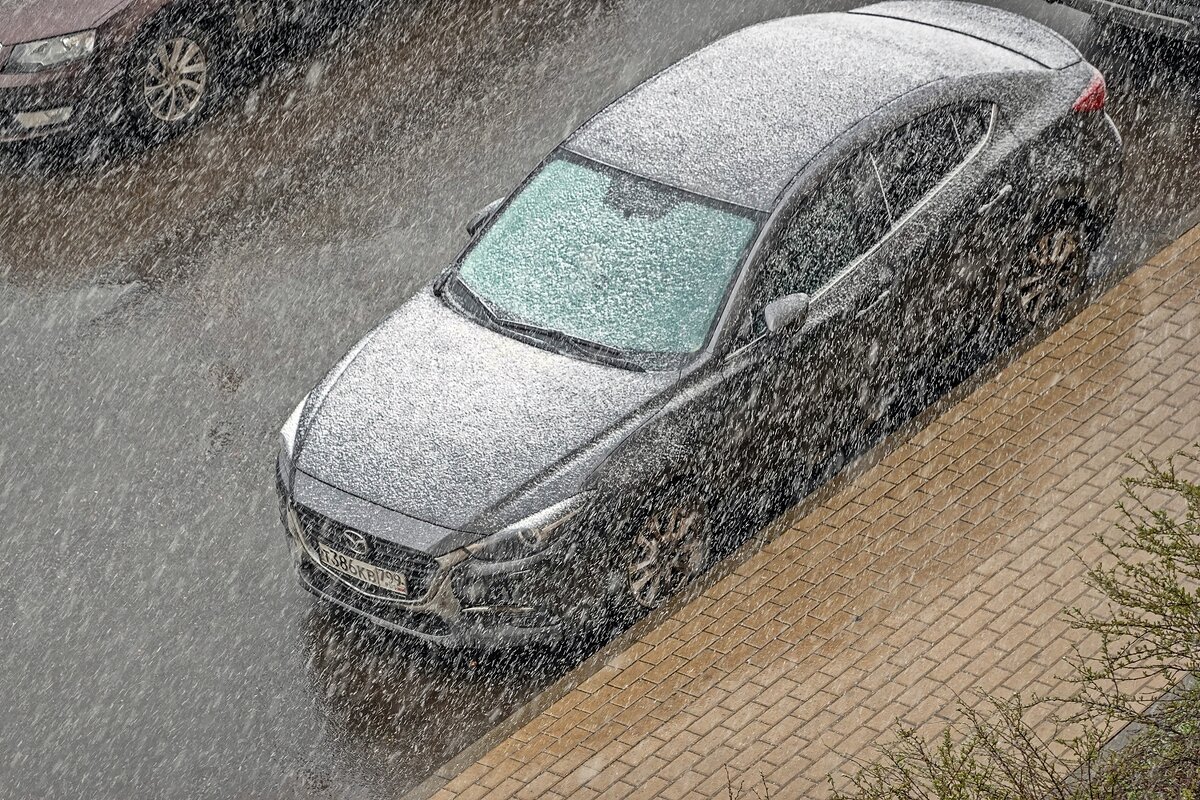 Апрельский снегопад - Валерий Иванович Апрельский снегопад - Валерий Иванович