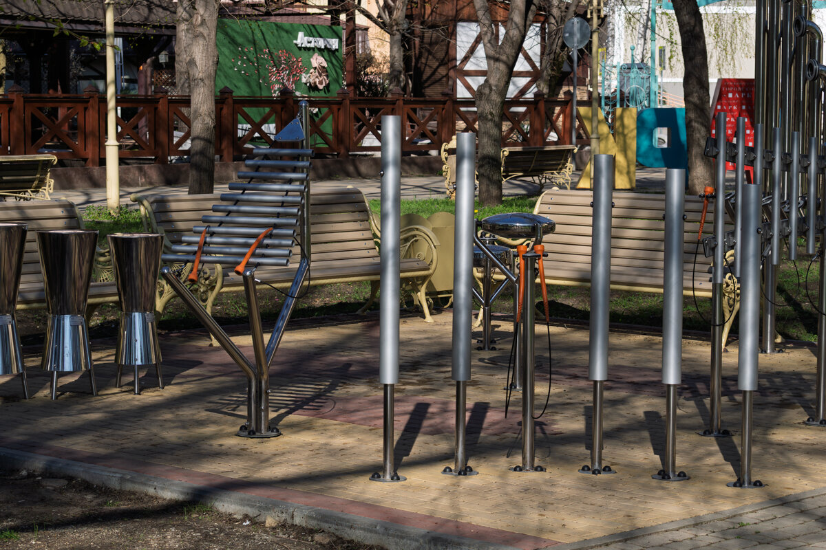 Музыкальная площадка в городском парке Армавира - Игорь Сикорский Музыкальная площадка в городском парке Армавира - Игорь Сикорский