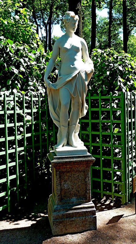 ЛЕТНИЙ САД. - Виктор Осипчук