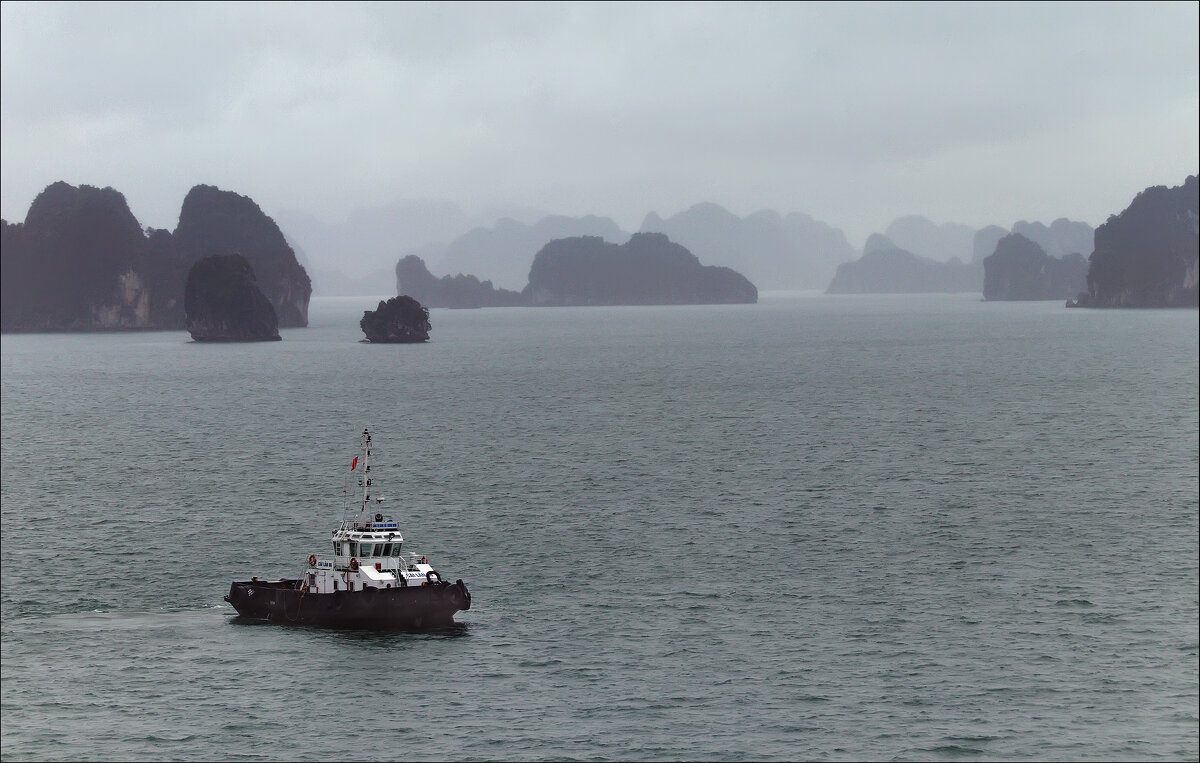 Встречи в Тонкинском заливе... (3) - Валерий Готлиб Встречи в Тонкинском заливе... (3) - Валерий Готлиб