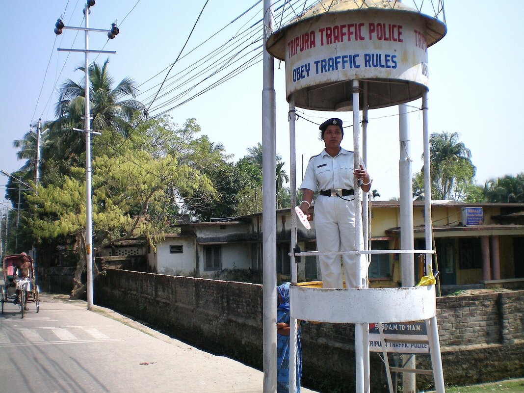 Индийская дорожная полиция. - unix (Илья Утропов) Индийская дорожная полиция. - unix (Илья Утропов)