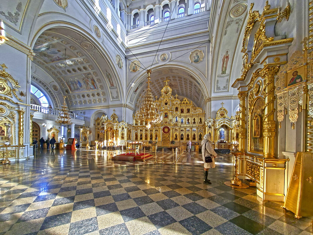 В Кафедральном соборе святого праведного воина Фёдора Ушакова - ИРЭН@ .