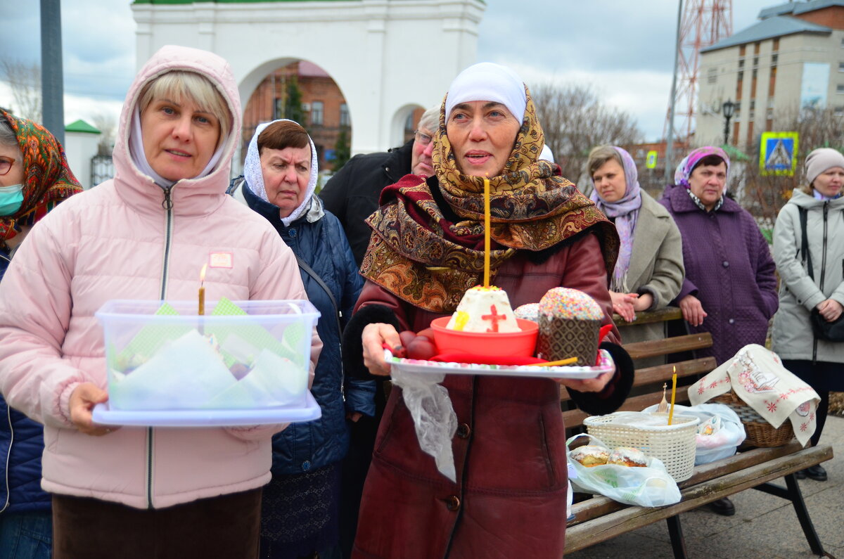 В ожидании Пасхального Освящения. - Михаил К