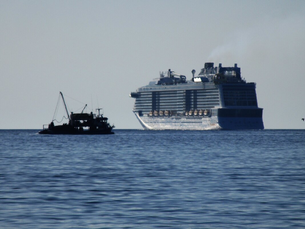 корабли постоят и уходят... - Елена Шаламова
