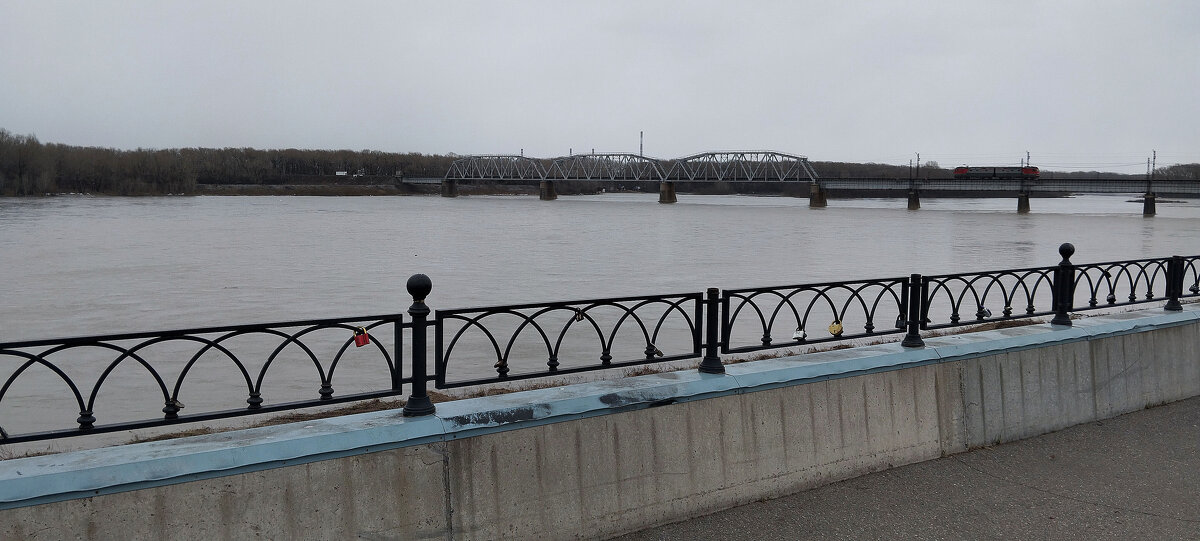 Набережная - Радмир Арсеньев Набережная - Радмир Арсеньев